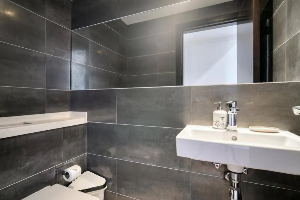 Stunning 1-Bed Duplex - Dubai Marina Apartment