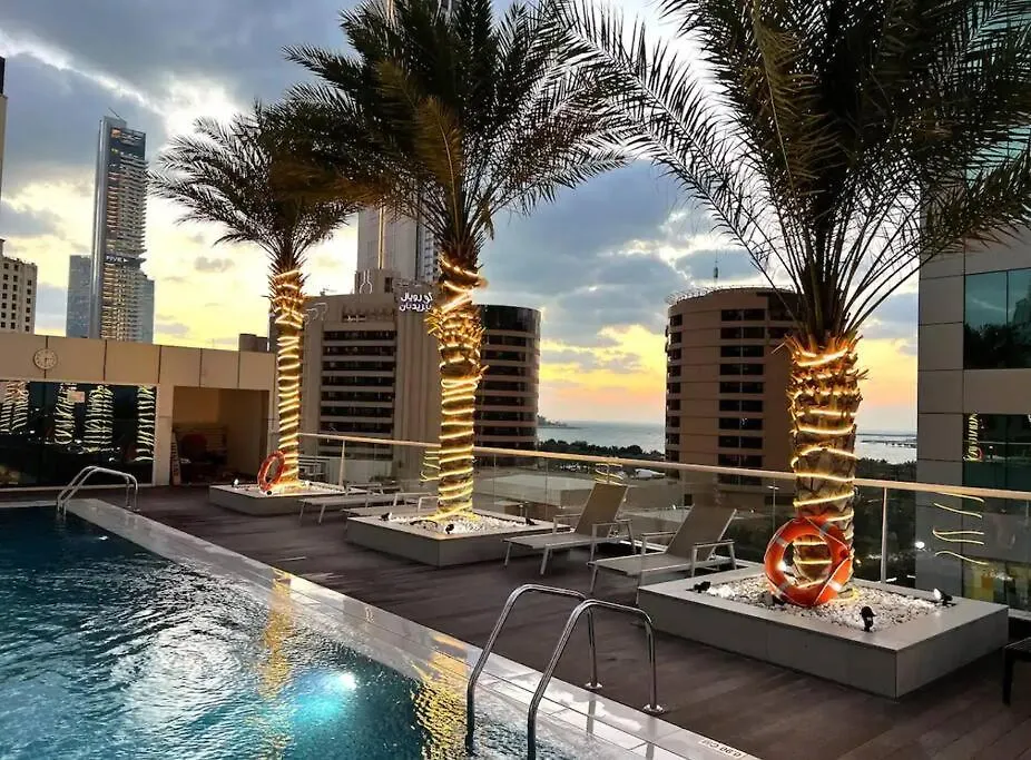 Stunning 1-Bed Duplex - Dubai Marina Apartment